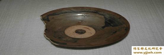 酱釉瓷碗